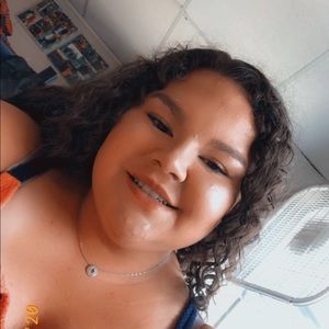 Meet your Posher, Latasha